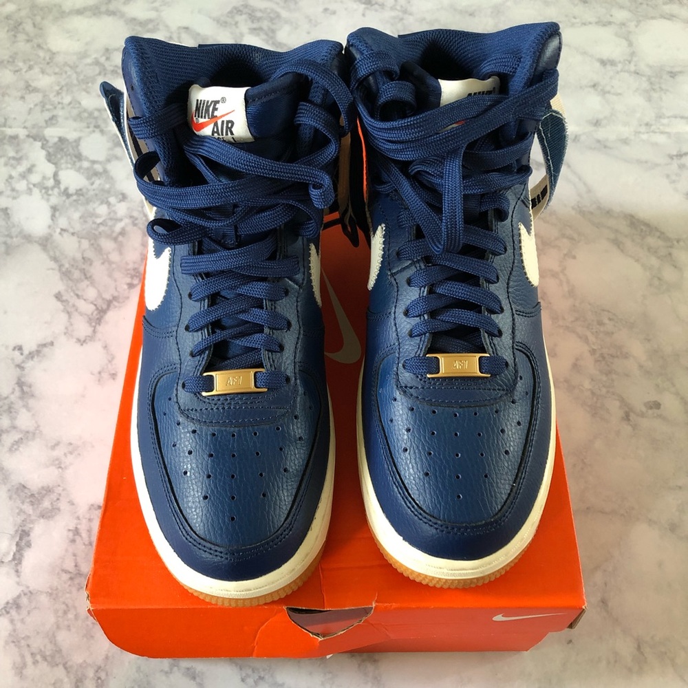 Nike AF1 Mid